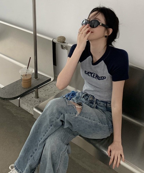 VIBGYOR(ヴィブジョー)の「【EIZZ/アイズ】ショート 半袖 リブ Tシャツ ラグラン(Tシャツ/カットソー・レディース・ネイビー/ピンク・SMALL/MEDIUM/LARGE)」の8枚目の写真