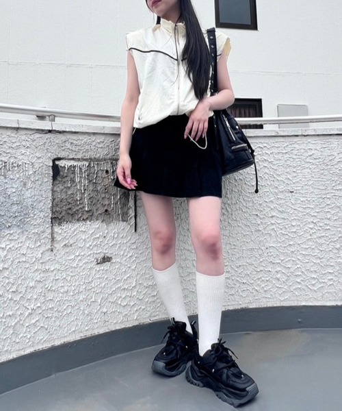 Figments（フィグメンツ）の「ベルト付きデニムプリーツミニスカート（デニムスカート・レディース・グレー/ブラック・SMALL/MEDIUM）」の5枚目の写真