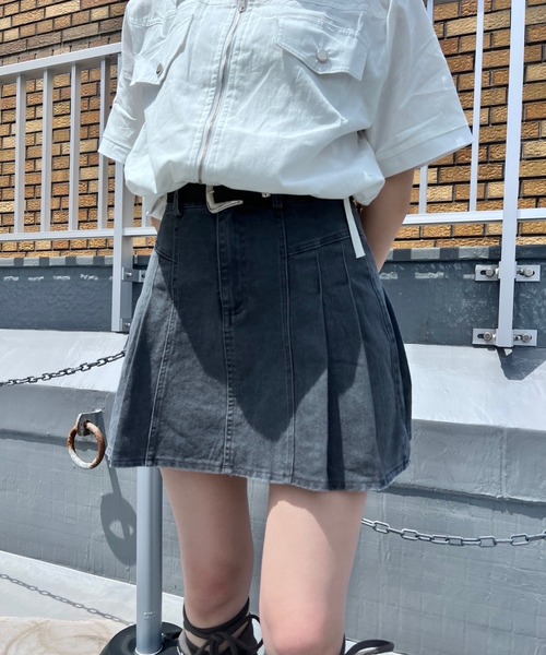 Figments（フィグメンツ）の「ベルト付きデニムプリーツミニスカート（デニムスカート・レディース・グレー/ブラック・SMALL/MEDIUM）」の6枚目の写真