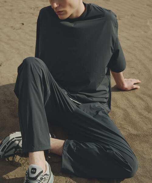 URBAN RESEARCH（アーバンリサーチ）の「『撥水』『UR TECH MoLight』GYM PANTS（その他パンツ・メンズ・ブラック/グリーン系その他/グレー・MEDIUM/LARGE）」の9枚目の写真