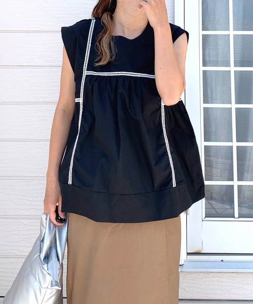 Q（キュー）の「コットンギャザーブラウス（シャツ/ブラウス・レディース・ブラック/グリーン・MEDIUM）」の6枚目の写真