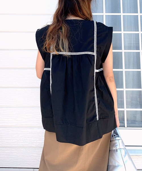 Q（キュー）の「コットンギャザーブラウス（シャツ/ブラウス・レディース・ブラック/グリーン・MEDIUM）」の8枚目の写真