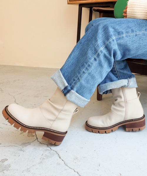 あしながおじさん(アシナガオジサン)の「厚底ペコスブーツ 2410183(ブーツ・レディース・アイボリー/ブラック・24.5cm/24.0cm/23.5cm/23.0cm/22.5cm)」の14枚目の写真