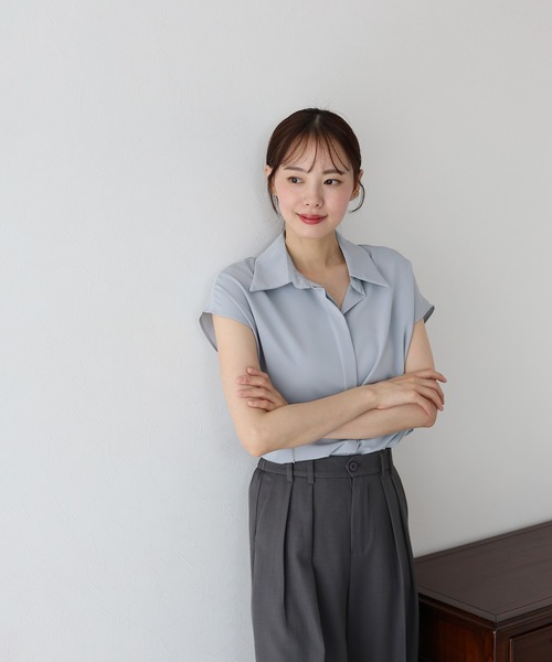 BLUEEAST(ブルーイースト)の「フレンチスリーブシャツ(シャツ/ブラウス・レディース・ブルー/ホワイト/ブラック・MEDIUM)」の12枚目の写真