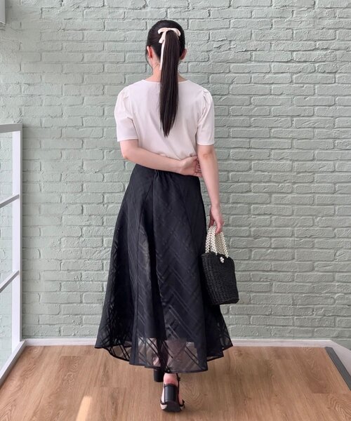 couture brooch(クチュールブローチ)の「◆【ほの甘、大人のフェミニンカジュアルT】パール調ロゴT(Tシャツ/カットソー・レディース・ブラウン系その他/オフホワイト/ブラック・42/38)」の20枚目の写真