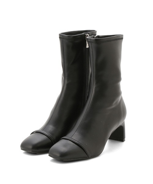 CELFORD（セルフォード）の「ストレッチビジューセミショート