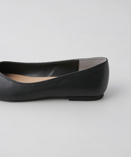 NANO universe（ナノユニバース）の「スクエアトゥフラットパンプス（パンプス・レディース・ブラック/アイボリー・36/38/37）」の5枚目の写真