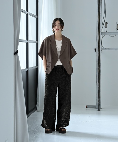 STYLE DELI(スタイルデリ)の「【BLK001】ハーフスリーブジャケット(テーラードジャケット・レディース・チャコールグレー/ブラック・FREE)」の5枚目の写真
