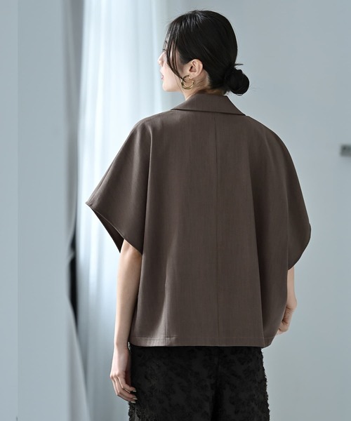 STYLE DELI(スタイルデリ)の「【BLK001】ハーフスリーブジャケット(テーラードジャケット・レディース・チャコールグレー/ブラック・FREE)」の6枚目の写真