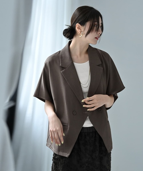 STYLE DELI(スタイルデリ)の「【BLK001】ハーフスリーブジャケット(テーラードジャケット・レディース・チャコールグレー/ブラック・FREE)」の3枚目の写真