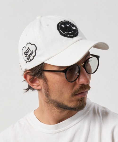 STUD MUFFIN(スタッドマフィン)の「STUD MUFFIN/スタッドマフィン/カギ編みスマイル&ワッペン コットンCAP(キャップ・メンズ・ホワイト/ブラック・F)」の2枚目の写真
