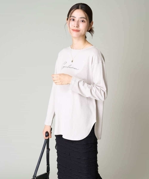 a.v.v（アーヴェヴェ）の「【コットン100％】大人のロゴロンT（Tシャツ/カットソー・レディース・ホワイト/チャコールグレー/グレー系その他・38/40/42/36/34）」の4枚目の写真