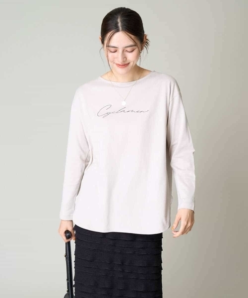 a.v.v（アーヴェヴェ）の「【コットン100％】大人のロゴロンT（Tシャツ/カットソー・レディース・ホワイト/チャコールグレー/グレー系その他・38/40/42/36/34）」の6枚目の写真