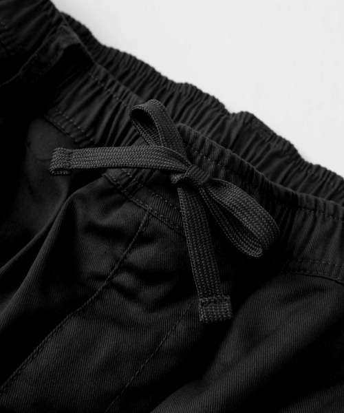 make a ray!（メイク ア レイ！）の「無地シンプルデザイン ストレッチ＆あったか素材 スリムテーパード イージーパンツ/リラックスパンツ（チノパンツ・メンズ・ブラック/インディゴブルー/ライトインディゴブルー/カーキ/ベージュ・M/L/XL）」の9枚目の写真