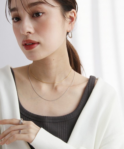 abaskdesign(アバスクデザイン)の「金属アレルギー対応 ラウンドニュアンスステンレスリング(リング・レディース・ゴールド/シルバー・12号)」の8枚目の写真
