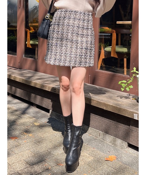 MIIA（ミーア）の「ツイード台形ミニスカート（スカート・レディース・ブラック/ブラウン・FREE）」の7枚目の写真