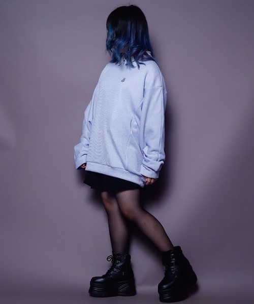 AFYF（エーエフワイエフ）の「AFYF DORMAN LST/ビッグシルエット ドルマンT（ニット/セーター・レディース・ブラック/サックスブルー/マスタード・FREE）」の7枚目の写真