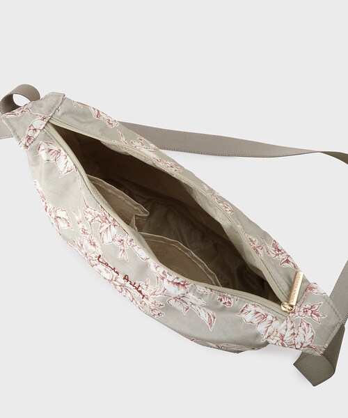 LAURA ASHLEY(ローラアシュレイ)の「ポリントン ローゼズ柄 ショルダーバッグ(ショルダーバッグ・レディース・ピンク系その他/ベージュ系その他3/ネイビー系・00)」の18枚目の写真