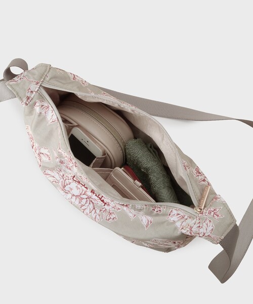 LAURA ASHLEY(ローラアシュレイ)の「ポリントン ローゼズ柄 ショルダーバッグ(ショルダーバッグ・レディース・ピンク系その他/ベージュ系その他3/ネイビー系・00)」の19枚目の写真