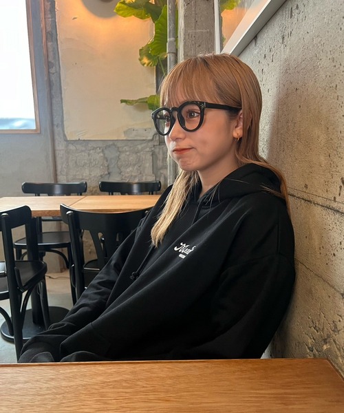 NUNIFE(ユニフィー)の「【NUNIFE】《さやべびコラボ》胸元ロゴ裏毛パーカー(パーカー・レディース・オートミール/ネイビー/ブラック・MEDIUM/LARGE)」の17枚目の写真