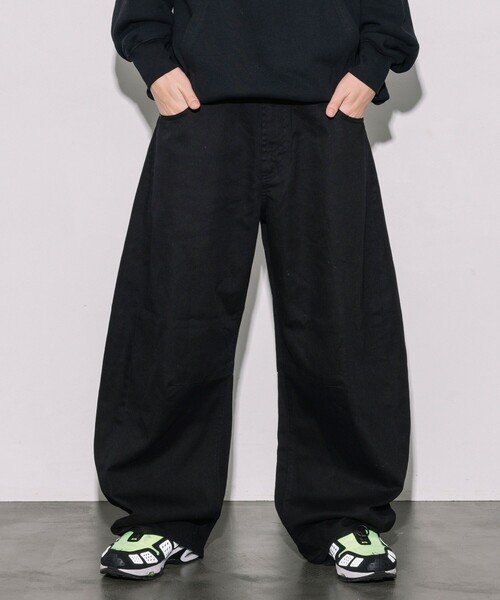 FREAK'S STORE(フリークスストア)の「FREAK’S STORE/フリークスストア ワイドシルエット カーブ チノパンツ/バルーンシルエット(チノパンツ・メンズ・キャメル/ブラック/オリーブ・LARGE/MEDIUM)」の2枚目の写真