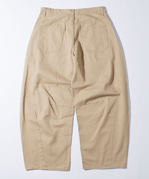 FREAK'S STORE(フリークスストア)の「FREAK’S STORE/フリークスストア ワイドシルエット カーブ チノパンツ/バルーンシルエット(チノパンツ・メンズ・キャメル/ブラック/オリーブ・LARGE/MEDIUM)」の10枚目の写真
