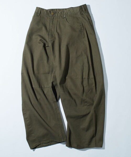 FREAK'S STORE(フリークスストア)の「FREAK’S STORE/フリークスストア ワイドシルエット カーブ チノパンツ/バルーンシルエット(チノパンツ・メンズ・キャメル/ブラック/オリーブ・LARGE/MEDIUM)」の14枚目の写真