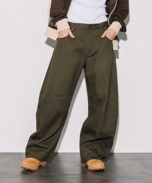 FREAK'S STORE(フリークスストア)の「FREAK’S STORE/フリークスストア ワイドシルエット カーブ チノパンツ/バルーンシルエット(チノパンツ・メンズ・キャメル/ブラック/オリーブ・LARGE/MEDIUM)」の18枚目の写真