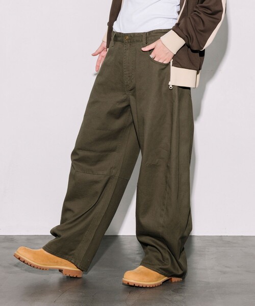 FREAK'S STORE(フリークスストア)の「FREAK’S STORE/フリークスストア ワイドシルエット カーブ チノパンツ/バルーンシルエット(チノパンツ・メンズ・キャメル/ブラック/オリーブ・LARGE/MEDIUM)」の22枚目の写真