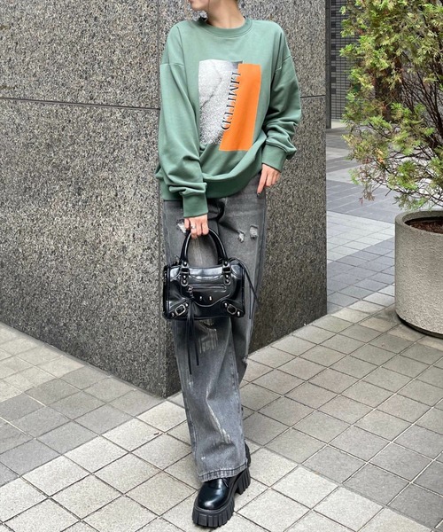 clear（クリア）の「配色プリントロング丈スウェットトップス [大人カジュアル]≪2024AW新作≫（スウェット・レディース・グリーン/オフホワイト/チャコールグレー・F）」の14枚目の写真