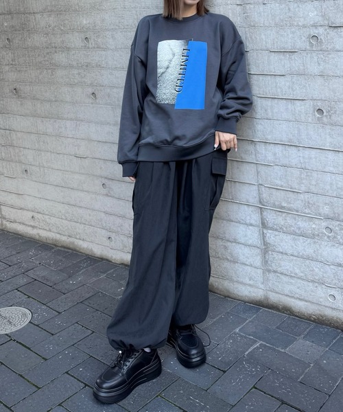 clear（クリア）の「配色プリントロング丈スウェットトップス [大人カジュアル]≪2024AW新作≫（スウェット・レディース・グリーン/オフホワイト/チャコールグレー・F）」の15枚目の写真