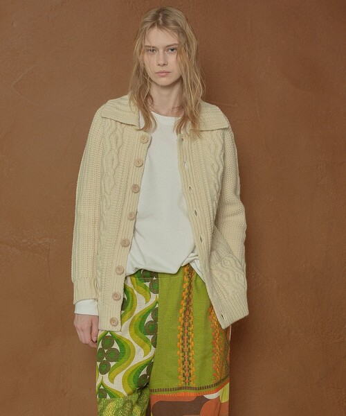 Freada(フリーダ)の「Freada/フリーダ パターンケーブルカーディガン(カーディガン/ボレロ・レディース・マルチ/オフホワイト・フリ-)」の1枚目の写真