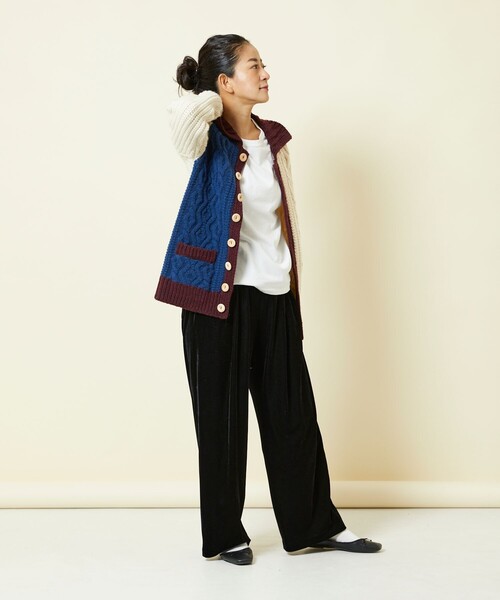 Freada(フリーダ)の「Freada/フリーダ パターンケーブルカーディガン(カーディガン/ボレロ・レディース・マルチ/オフホワイト・フリ-)」の8枚目の写真