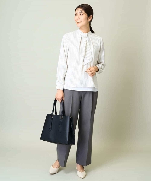 a.v.v（アーヴェヴェ）の「メタルパーツレイヤードブラウス（シャツ/ブラウス・レディース・アイボリー/ネイビー/ホワイト・34/38/36/42/40）」の17枚目の写真