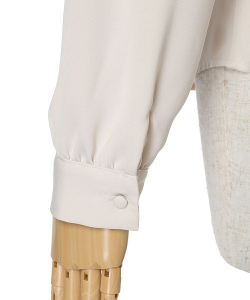 F i.n.t（フィント）の「リボンタイ付きロゴ刺繍衿長袖ブラウス/fint フィント（シャツ/ブラウス・レディース・オフホワイト/ライトベージュ・FREE）」の19枚目の写真