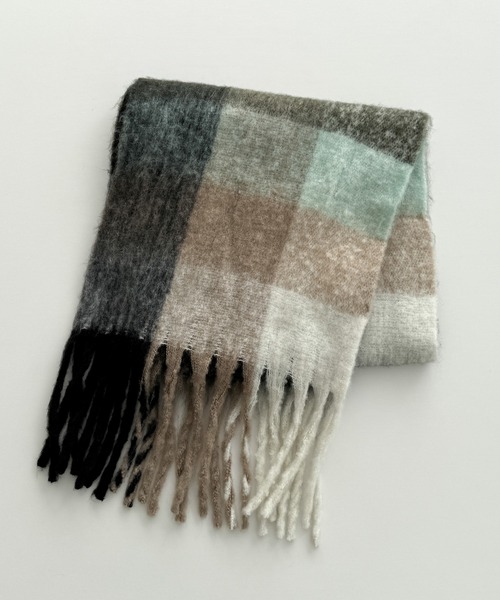 CANAL JEAN（キャナルジーン）の「El mar　ボリュームチェックマフラー（マフラー・レディース・ピンク/オレンジ/イエロー/ブラック・ONE SIZE）」の11枚目の写真