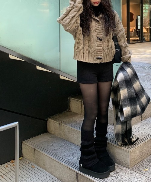 anyonemore（エニワンモア）の「ウエストゴムリブニットショートパンツ（その他パンツ・レディース・ブラック・FREE）」の2枚目の写真