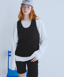 Auntie Rosa Holiday（アンティローザホリデー）の「深Uネックシアーニットベスト（ベスト）」