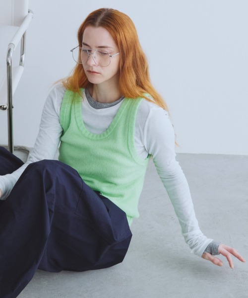 Auntie Rosa Holiday(アンティローザホリデー)の「深Uネックシアーニットベスト(ベスト・レディース・ブラック/グリーン/ピンク・FREE)」の21枚目の写真