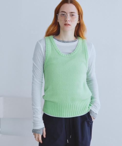 Auntie Rosa Holiday(アンティローザホリデー)の「深Uネックシアーニットベスト(ベスト・レディース・ブラック/グリーン/ピンク・FREE)」の19枚目の写真