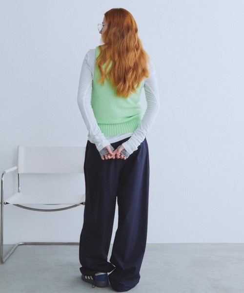 Auntie Rosa Holiday(アンティローザホリデー)の「深Uネックシアーニットベスト(ベスト・レディース・ブラック/グリーン/ピンク・FREE)」の11枚目の写真