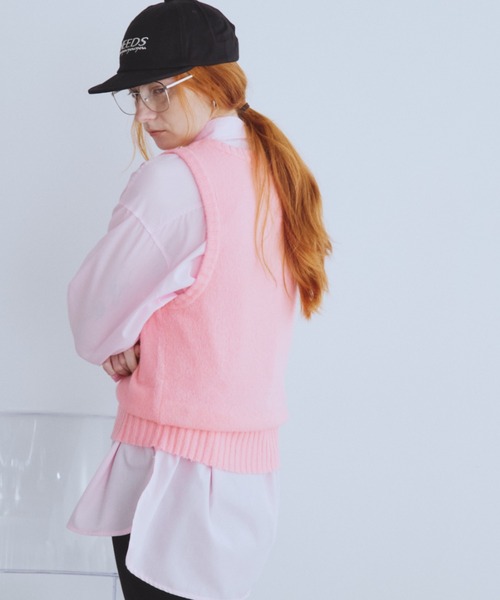 Auntie Rosa Holiday(アンティローザホリデー)の「深Uネックシアーニットベスト(ベスト・レディース・ブラック/グリーン/ピンク・FREE)」の7枚目の写真