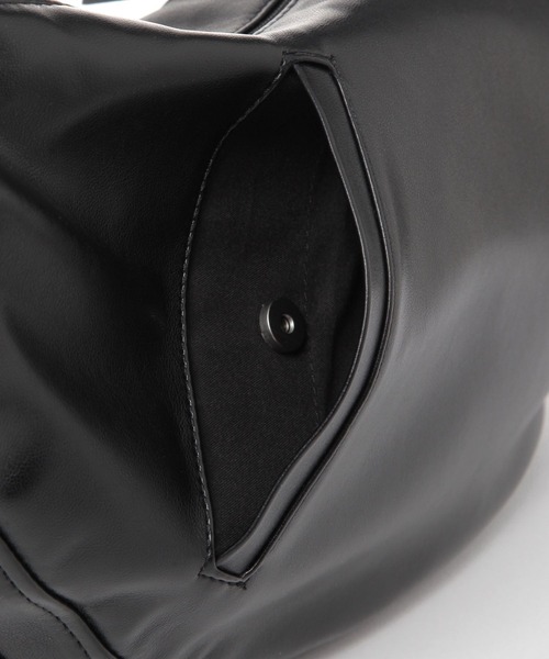 studio CLIP(スタディオクリップ)の「【軽量】軽らく柔らか合皮ショルダー(ショルダーバッグ・レディース・ブラック/アイボリー/その他2・FREE)」の13枚目の写真