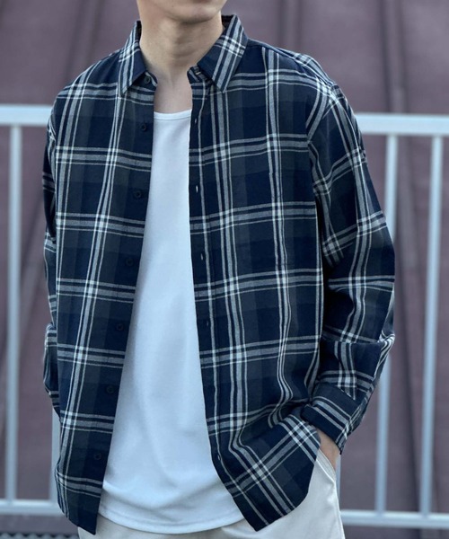 NAVY(ネイビー)の「【NAVY】チェックシャツ(シャツ/ブラウス・メンズ・ネイビー系/ホワイト系その他/グレー系その他/レッド系その他/ブラック系その他/ブルー系その他/ホワイト/チャコールグレー・M/XL/L)」の2枚目の写真