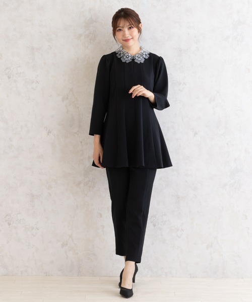 Rose Tiara(ローズティアラ)の「【セットアップ対応】フラワー襟ブラウス(シャツ/ブラウス・レディース・ブラック/オフホワイト・38/46/42)」の5枚目の写真