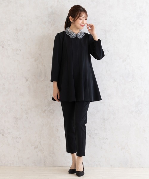 Rose Tiara(ローズティアラ)の「【セットアップ対応】フラワー襟ブラウス(シャツ/ブラウス・レディース・ブラック/オフホワイト・38/46/42)」の6枚目の写真