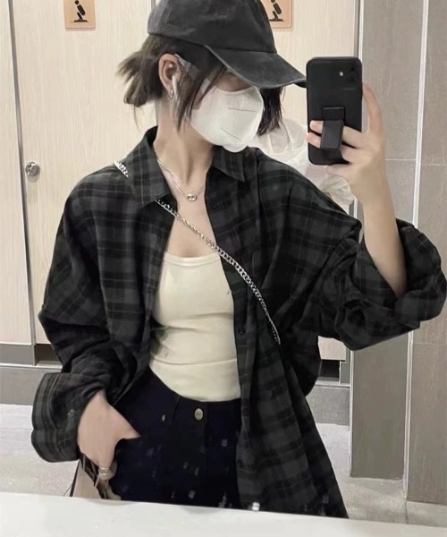 ViViDAY(ビビデー)の「ビッグシルエットチェック柄シャツ(シャツ/ブラウス・レディース・ダークグリーン・M)」の3枚目の写真