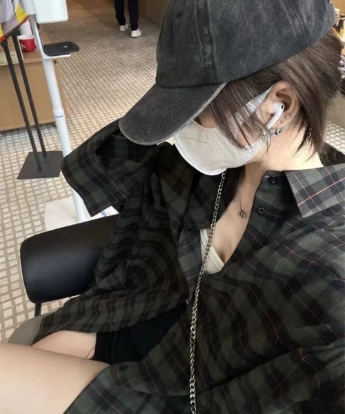 ViViDAY(ビビデー)の「ビッグシルエットチェック柄シャツ(シャツ/ブラウス・レディース・ダークグリーン・M)」の5枚目の写真