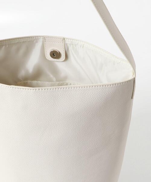 URBAN RESEARCH Sonny Label（アーバンリサーチサニーレーベル）の「ワンハンドルバケツショルダーバッグ（ショルダーバッグ・レディース・ブラック/アイボリー/ベージュ・ONE）」の16枚目の写真