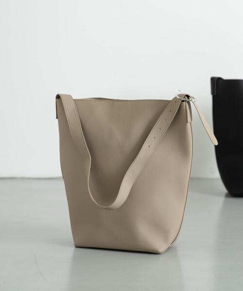 URBAN RESEARCH Sonny Label（アーバンリサーチサニーレーベル）の「ワンハンドルバケツショルダーバッグ（ショルダーバッグ・レディース・ブラック/アイボリー/ベージュ・ONE）」の20枚目の写真